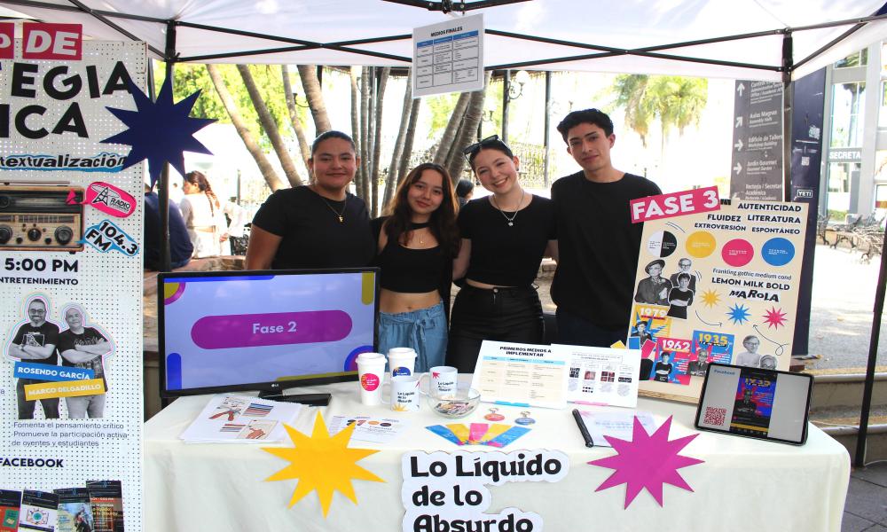 Presentan estudiantes de Diseño en la Comunicación Gráfica sus proyectos de fin de semestre