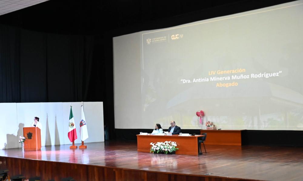 Egresan 53 nuevos licenciados en Derecho de la Universidad de Guadalajara en Puerto Vallarta