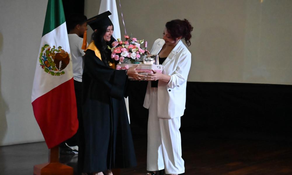 Egresan 53 nuevos licenciados en Derecho de la Universidad de Guadalajara en Puerto Vallarta