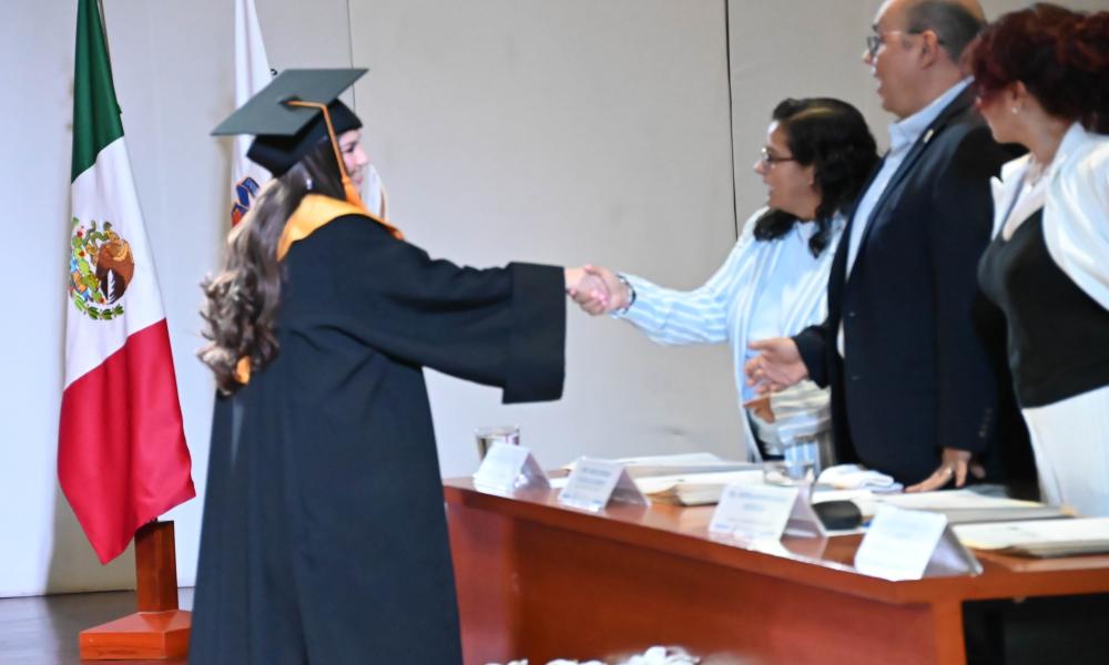 Egresan 53 nuevos licenciados en Derecho de la Universidad de Guadalajara en Puerto Vallarta