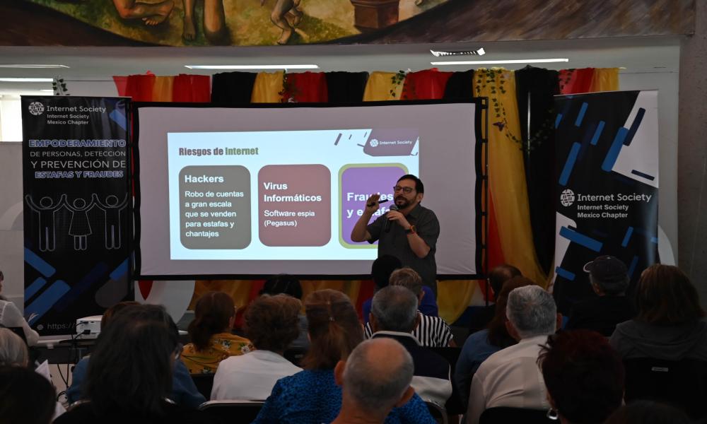 Invitan a universitarios a no caer fraudes o estafas por internet o llamadas telefónicas