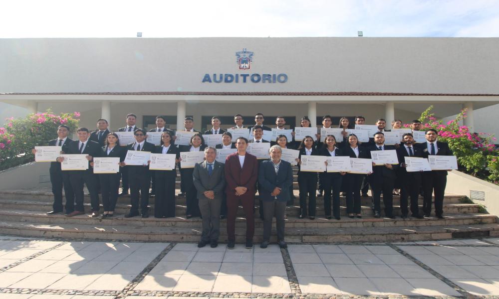 Acto Académico de la XLI Generación de Ingeniería Civil del CUCosta