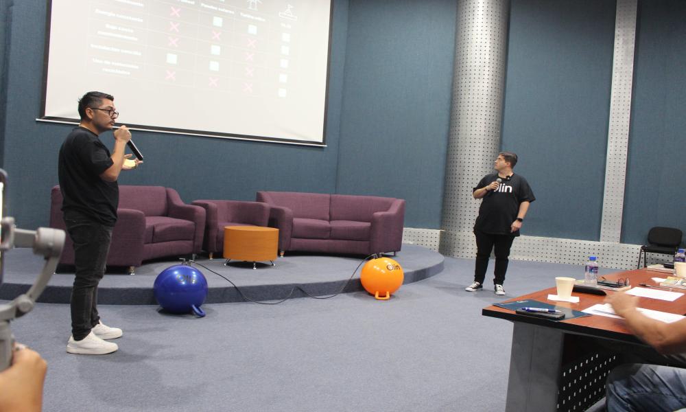 Estudiantes de pregrado y posgrado muestran talento en el concurso de “Rocket Pitch”