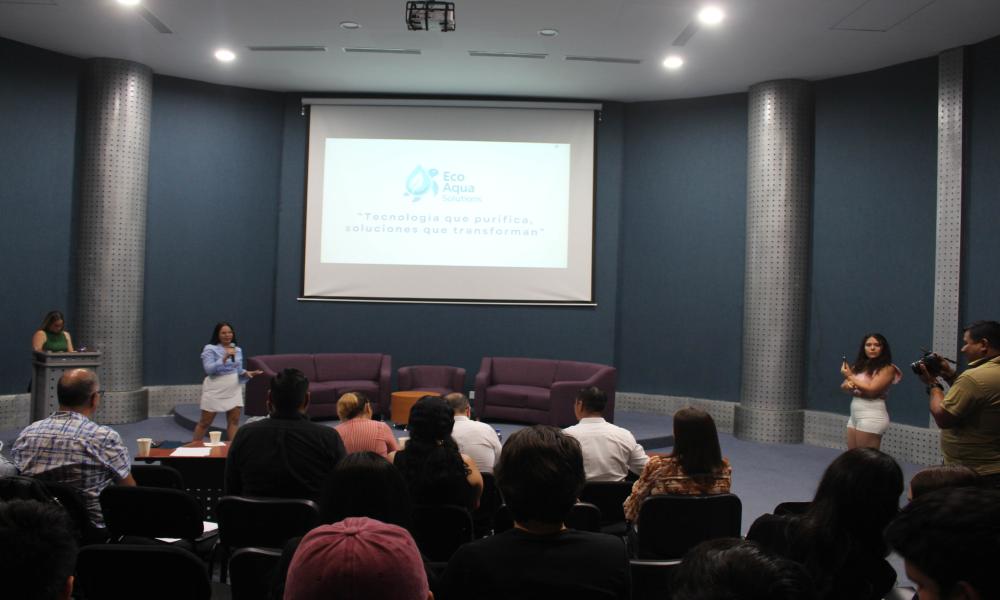 Estudiantes de pregrado y posgrado muestran talento en el concurso de “Rocket Pitch”