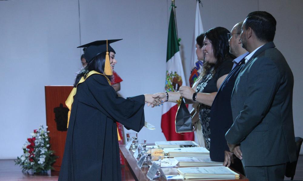 Universidad de Guadalajara celebra el acto académico de la LV Generación de Licenciados en Administración del CUCosta