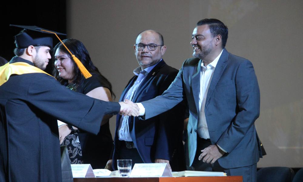 Universidad de Guadalajara celebra el acto académico de la LV Generación de Licenciados en Administración del CUCosta