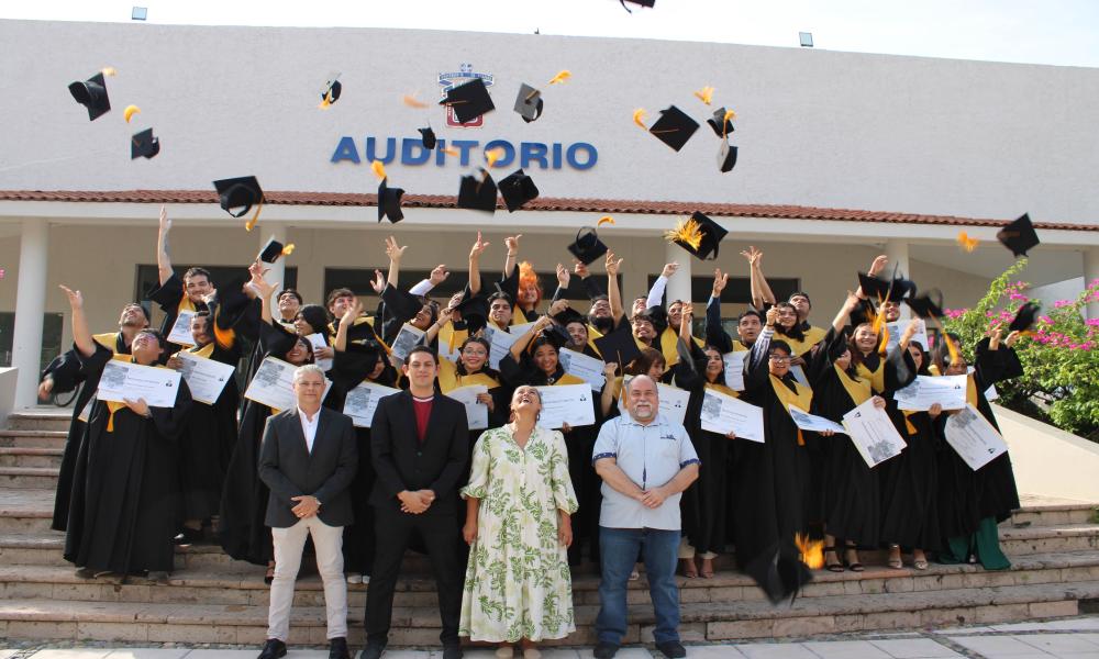 CUCosta celebra la graduación de Ingenierías en Comunicación Multimedia y en Computación
