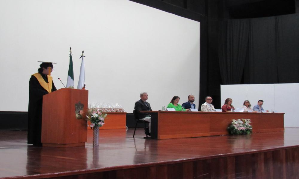 Egresan 34 profesionistas dispuestos a alcanzar sus metas en las Tecnologías de Información y Comunicación