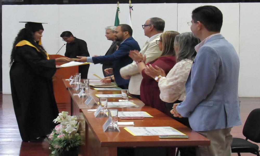 Egresan 34 profesionistas dispuestos a alcanzar sus metas en las Tecnologías de Información y Comunicación