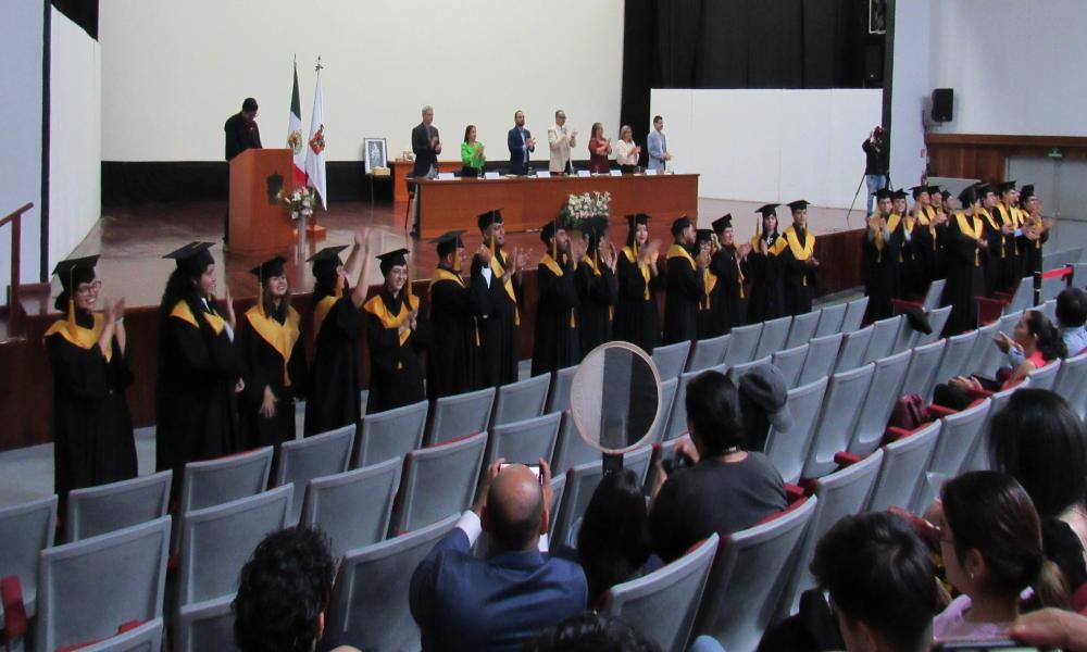 Egresan 34 profesionistas dispuestos a alcanzar sus metas en las Tecnologías de Información y Comunicación