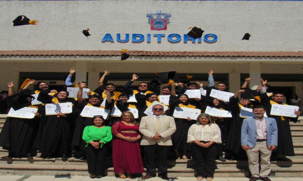 Egresan 34 profesionistas dispuestos a alcanzar sus metas en las Tecnologías de Información y Comunicación