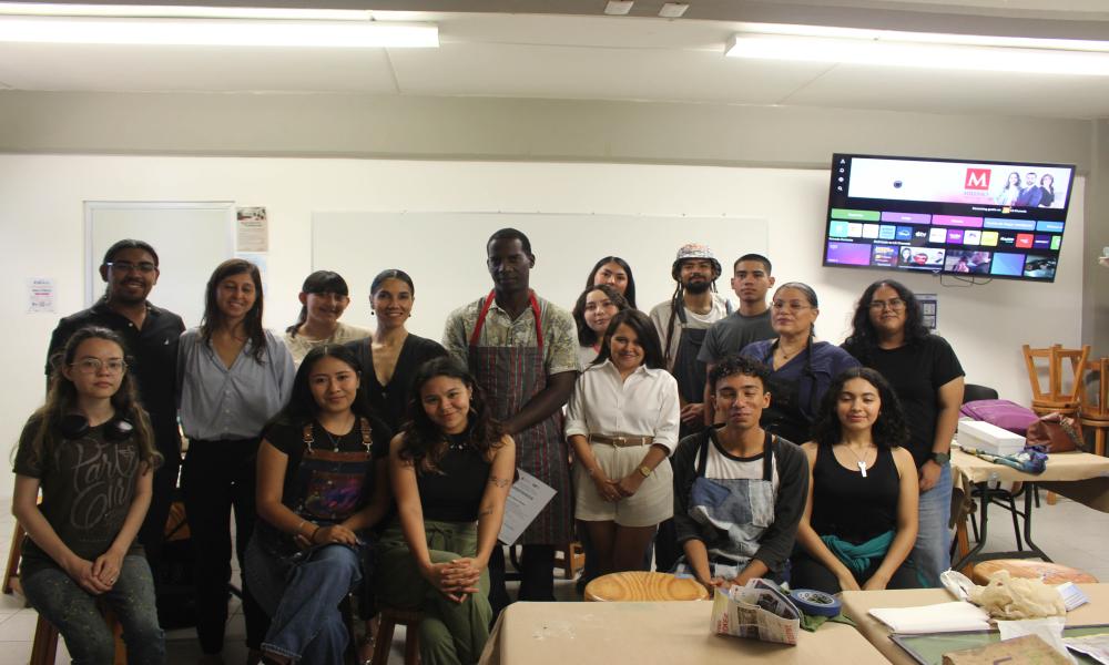 El artista Joaquín Bolívar Thomas impartió taller de Collografía en CUCosta