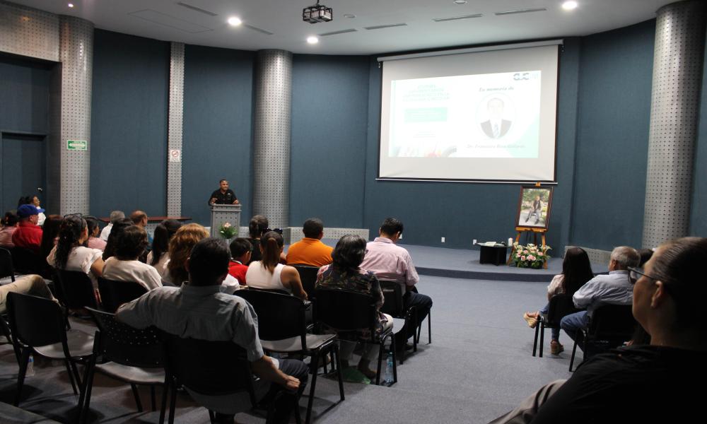 Presentan libro en honor al legado del Dr. Francisco Ríos Gallardo