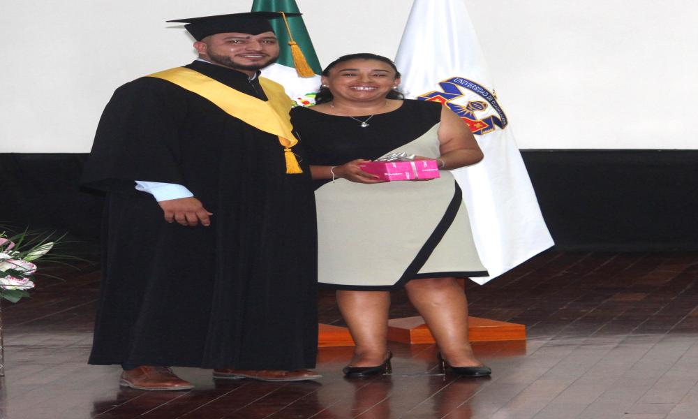 Se graduaron 20 estudiantes de la Licenciatura en Ingeniería Civil