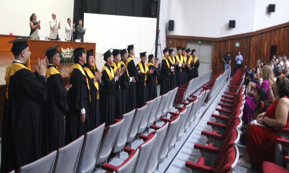 Se graduaron 20 estudiantes de la Licenciatura en Ingeniería Civil