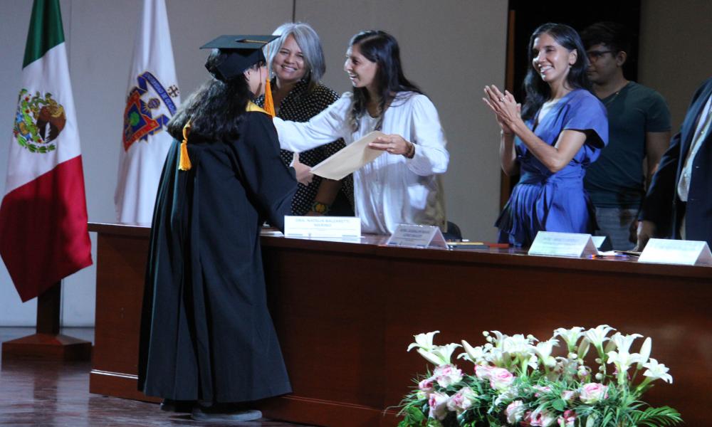 CUCosta celebra la graduación de tres licenciaturas con ceremonia académica institucional