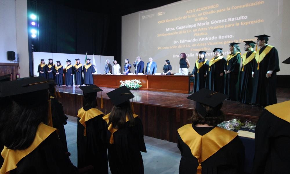 CUCosta celebra la graduación de tres licenciaturas con ceremonia académica institucional