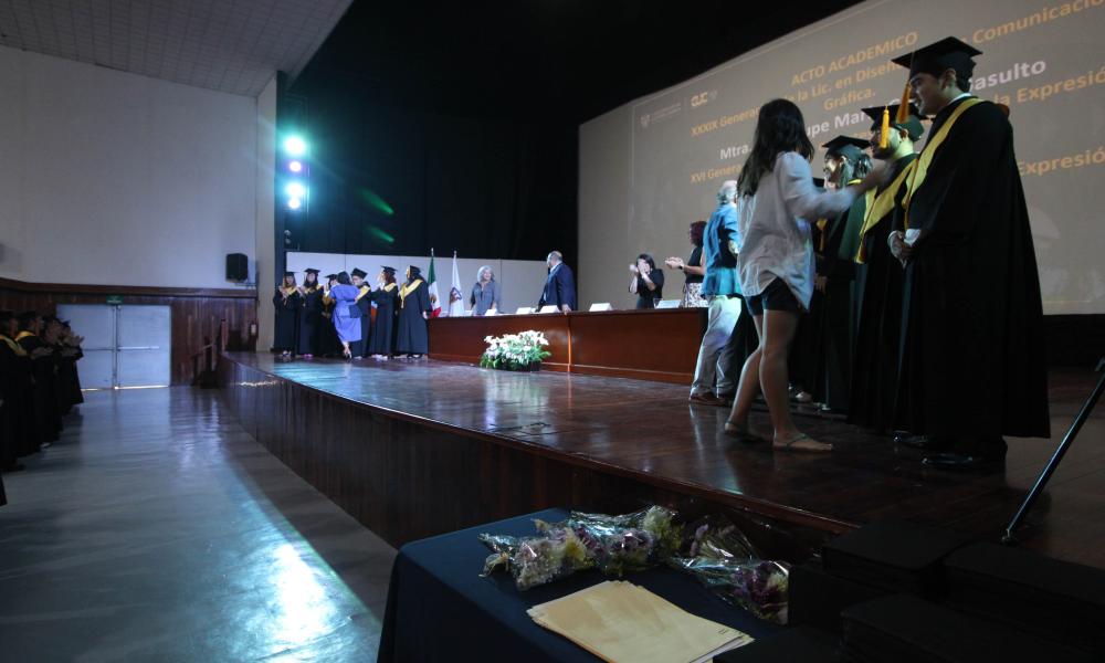 CUCosta celebra la graduación de tres licenciaturas con ceremonia académica institucional