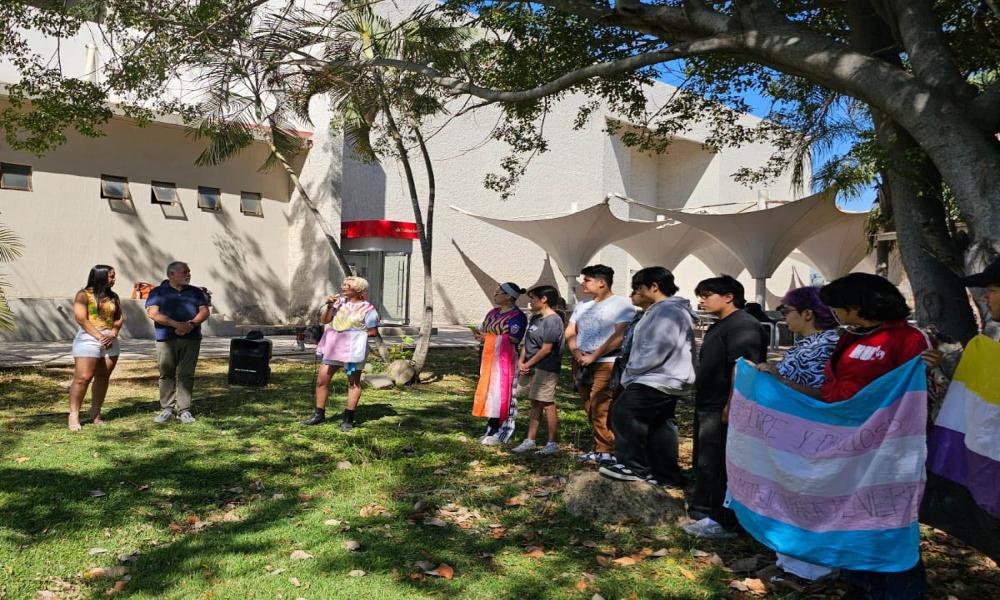 Reconoce Dr. Jorge Téllez la lucha por el respecto de la comunidad trans en CUCosta