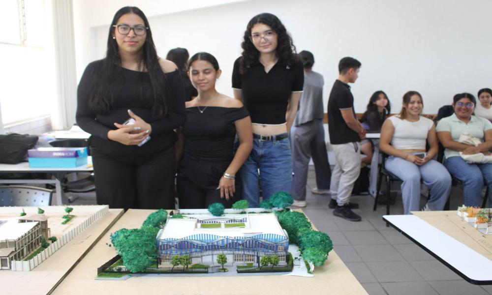  Presentan estudiantes de Arquitectura sus proyectos finales del semestre