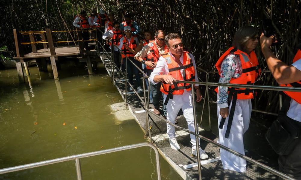 La Rectora del CUCosta acompaña al Gobernador en gira de trabajo en Puerto Vallarta
