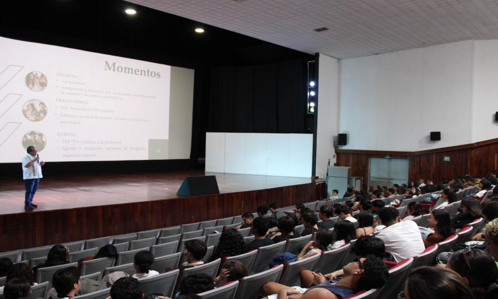 Centro Universitario de la Costa promueve la ética en el uso de la Inteligencia Artificial en estudiantes