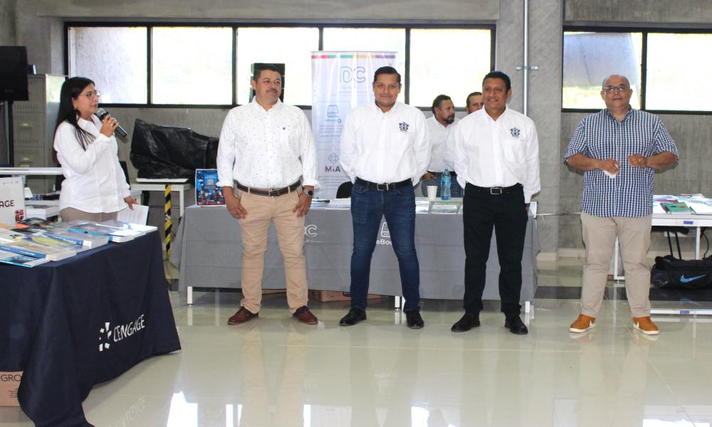 Inicia la Feria Bibliográfica CUCosta 2025 con la participación de 15 editoriales