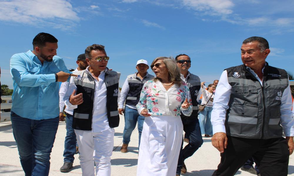 La Rectora del CUCosta acompaña al Gobernador en gira de trabajo en Puerto Vallarta