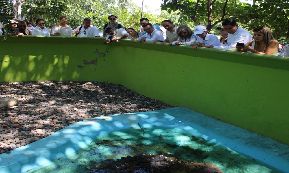 La Rectora del CUCosta acompaña al Gobernador en gira de trabajo en Puerto Vallarta
