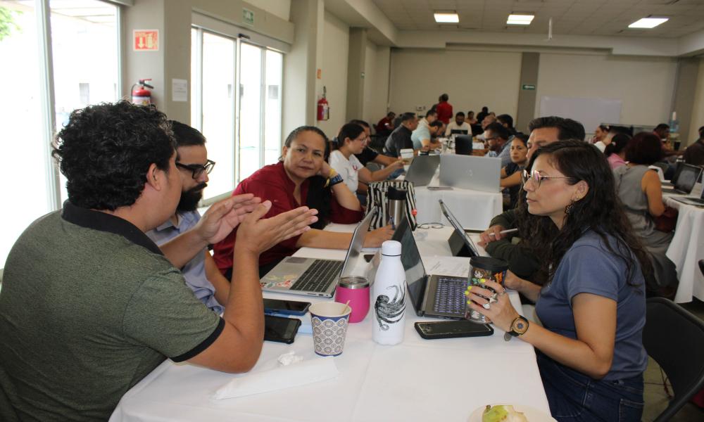 Taller de evaluación académica orienta la actualización de planes y programas educativos