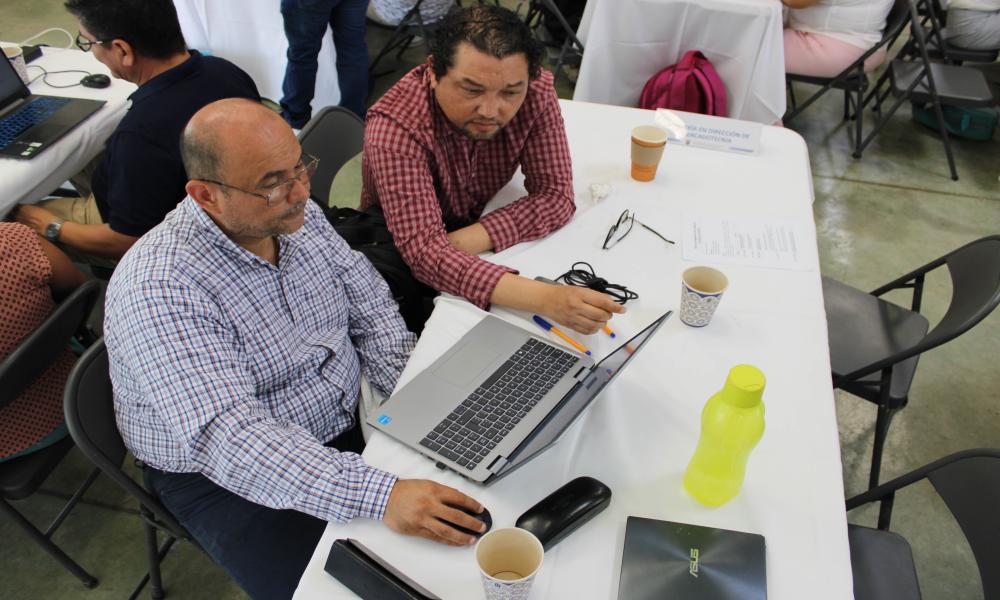 Taller de evaluación académica orienta la actualización de planes y programas educativos