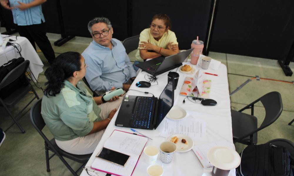 Taller de evaluación académica orienta la actualización de planes y programas educativos