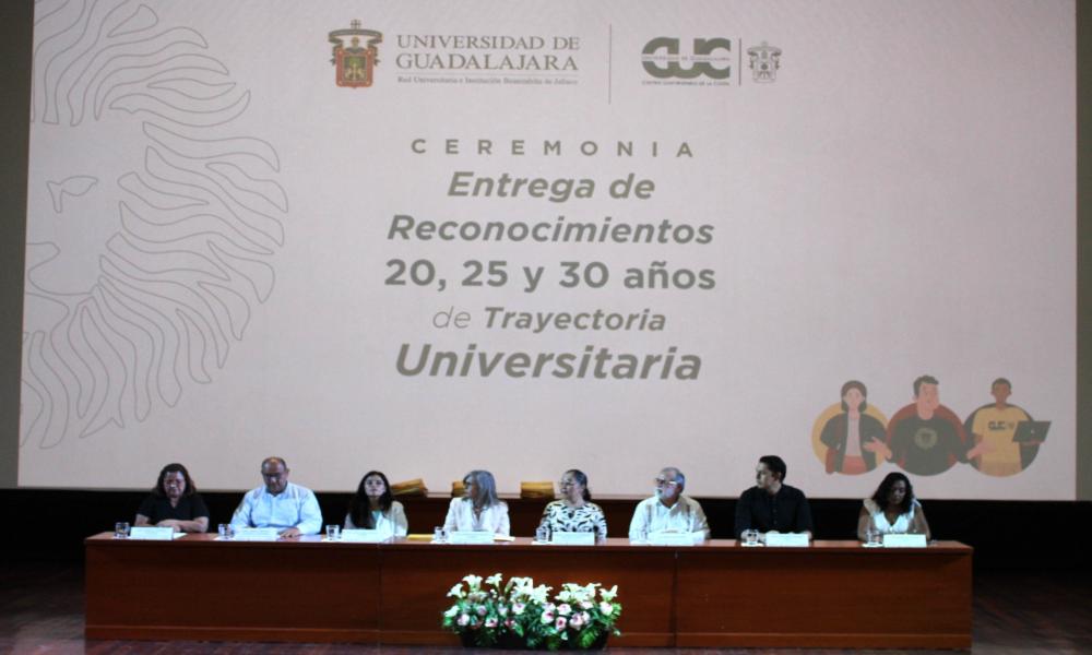 CUCosta rinde homenaje a su personal por décadas de servicio y compromiso con la educación