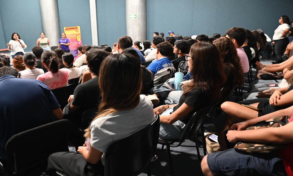 Fortalece CUCosta conciencia estudiantil sobre violencia sexual comunitaria