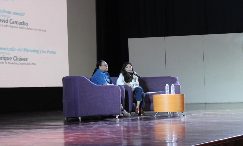 Estudiantes de CUCosta se conectan con líderes de Unlimited Vacation Club en el Día Mundial del Turismo