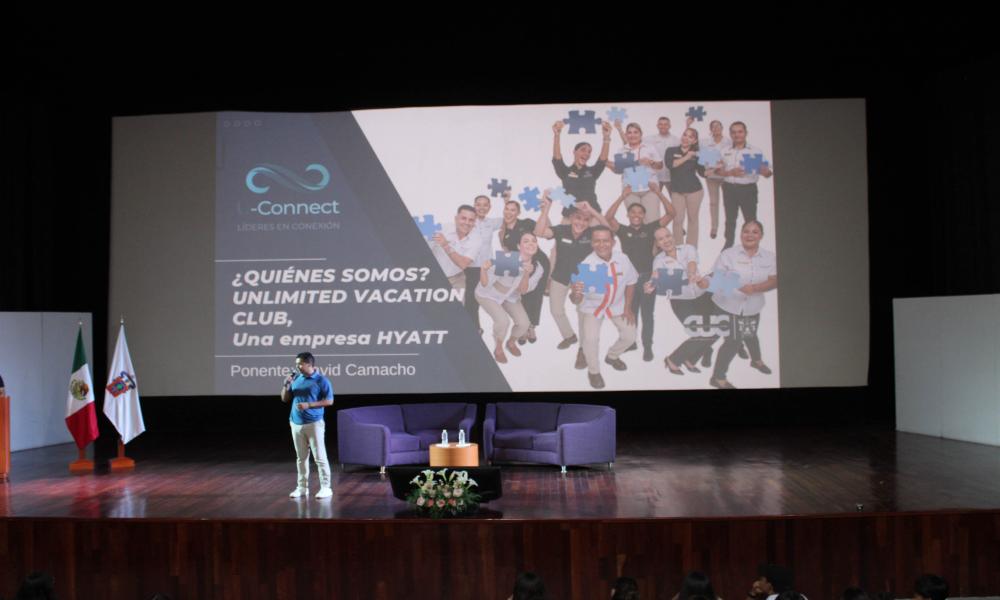 Estudiantes de CUCosta se conectan con líderes de Unlimited Vacation Club en el Día Mundial del Turismo