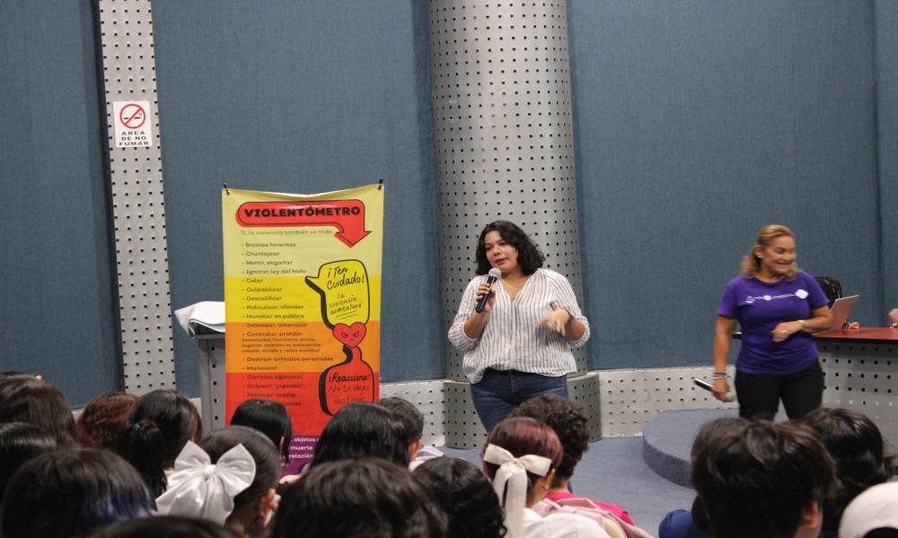 Fortalece CUCosta conciencia estudiantil sobre violencia sexual comunitaria