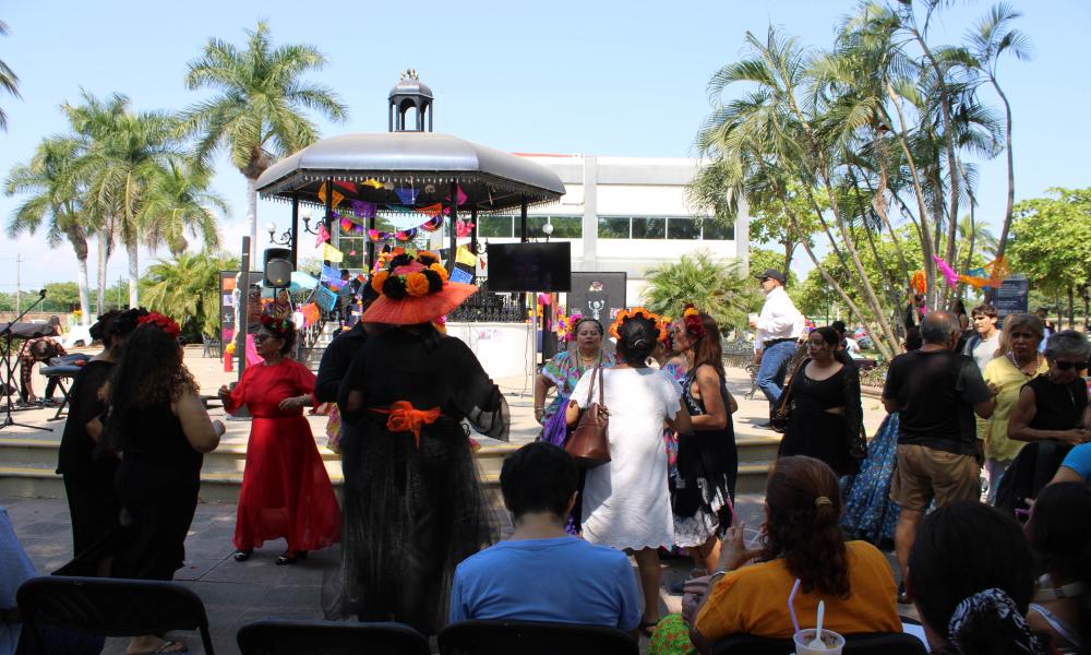 CUCosta conmemora el Día de Muertos con actividades académicas y culturales