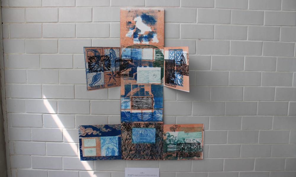 Inauguran en CUCosta la exposición artística “Un Solo Mar, Arrecifes Coralinos Ciudades Submarinas”