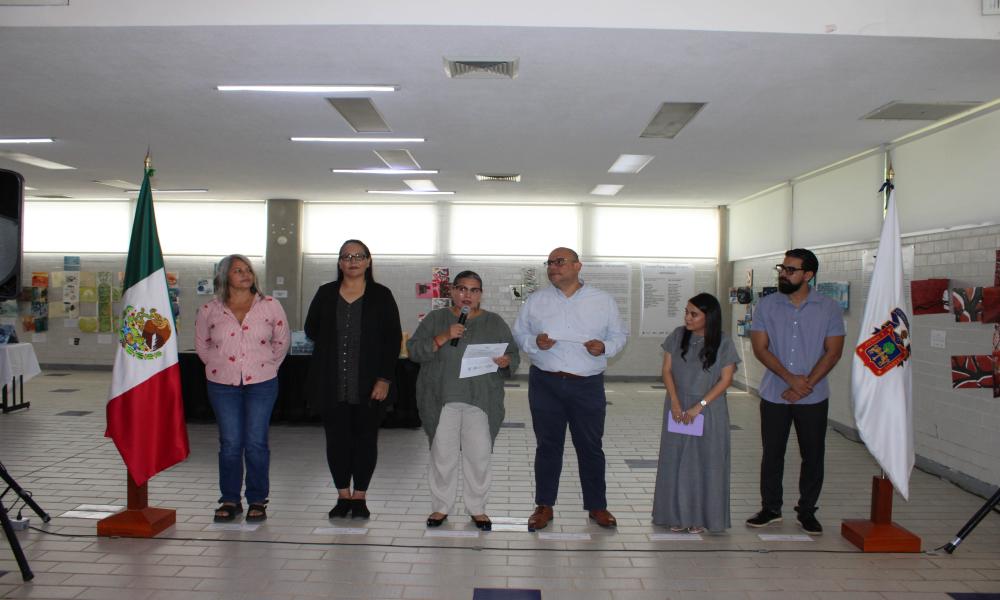 Inauguran en CUCosta la exposición artística “Un Solo Mar, Arrecifes Coralinos Ciudades Submarinas”