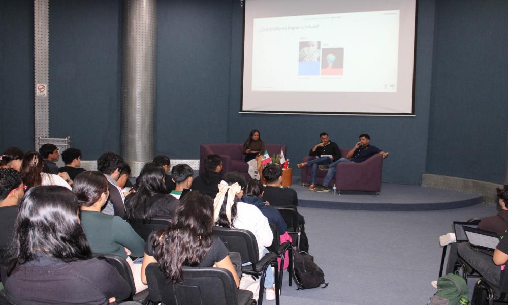 El CUCosta fortalece la formación emprendedora con talleres, conversatorios y presentación de proyectos de negocios