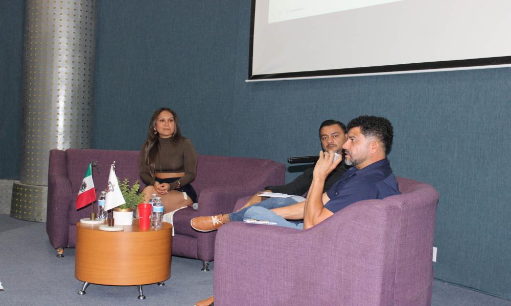 El CUCosta fortalece la formación emprendedora con talleres, conversatorios y presentación de proyectos de negocios