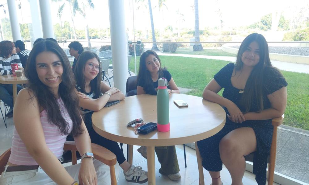 El CUCosta fortalece la formación emprendedora con talleres, conversatorios y presentación de proyectos de negocios