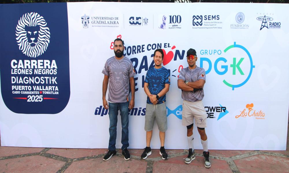 Ambiente deportivo y orgullo UdeG en la V Carrera Leones Negros Grupo Diagnosti-k 2025 en Tomatlán