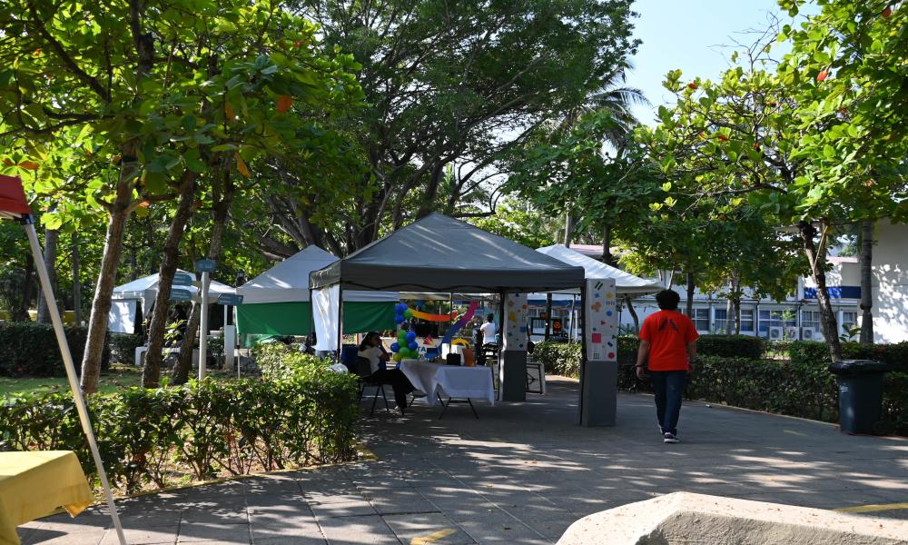 Exposición de Diseño para la Comunicación Gráfica resalta talento estudiantil