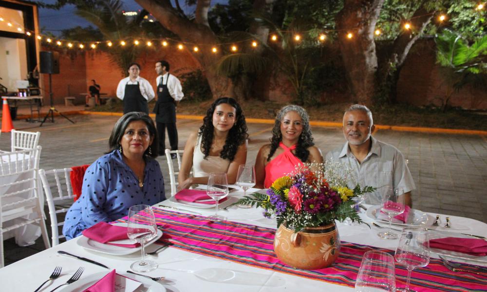 Estudiantes de Ciencias y Artes Culinarias presentan la cena especial “Sabor y Raíz”