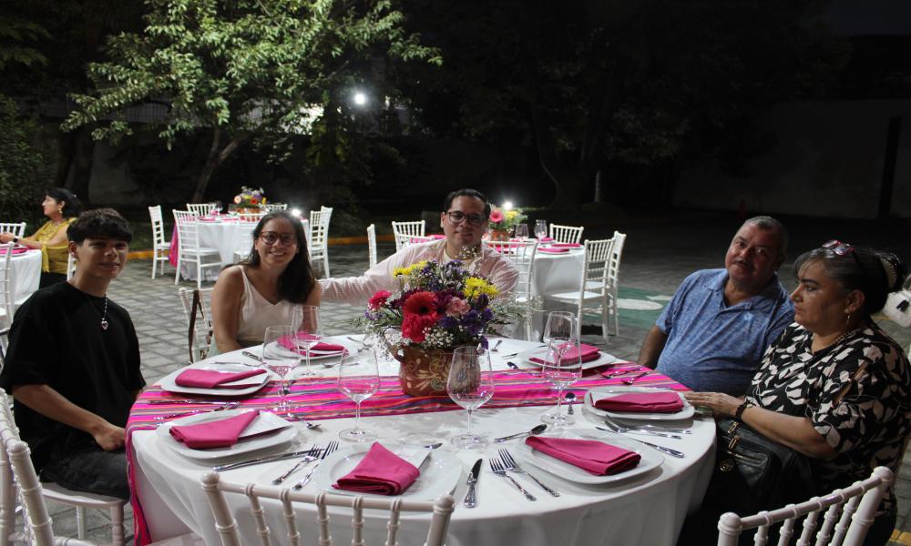 Estudiantes de Ciencias y Artes Culinarias presentan la cena especial “Sabor y Raíz”