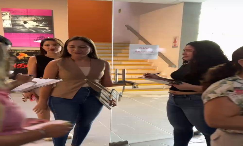 Concluye con éxito la visita de evaluación para la reacreditación de las Licenciaturas en Administración y Contaduría Pública del CUCosta