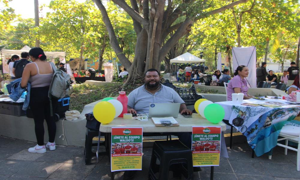 Feria del Empleo en el CUCosta acerca a estudiantes a oportunidades laborales - Waldos