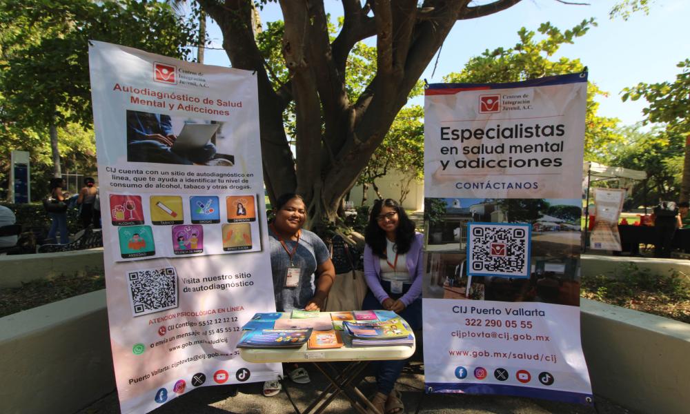 Feria del Empleo en el CUCosta acerca a estudiantes a oportunidades laborales - Centro de Integración Juvenil